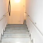 Nonna Nella Casa In Centro