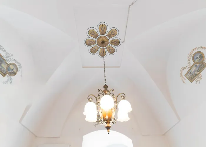 Nonna Nella Casa In Centro