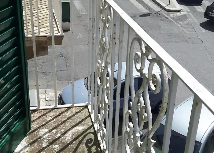 Nonna Nella Casa In Centro דירה