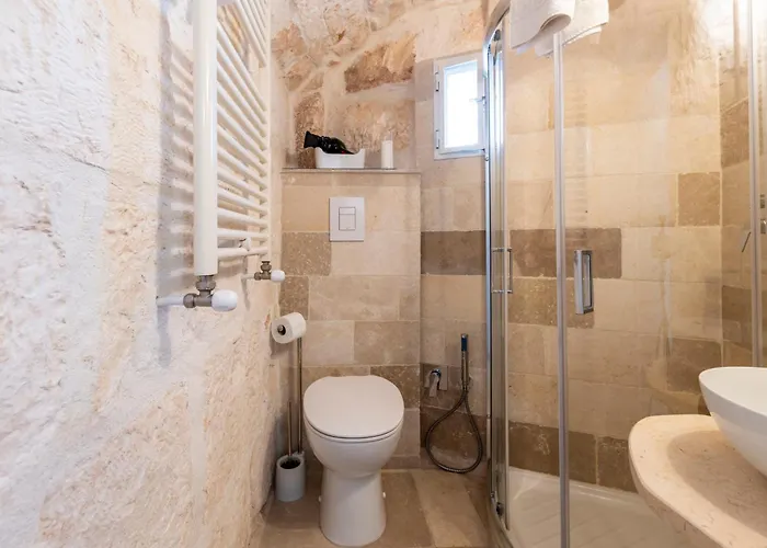 Nonna Nella Casa In Centro